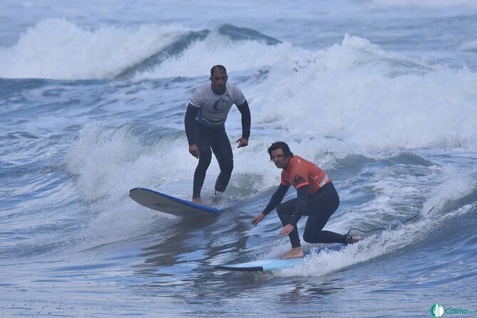 Surf Class in Famara 9:15-12:00 or 11:45-14:30 (2h Class) - Who Can Participate