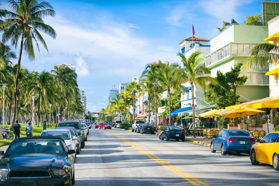 Top 10 South Beach Highlights Tour - Lincoln Road & Espanola - Outdoor Tour in Comfort