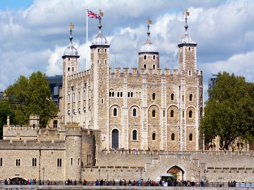 Tower of London Tour With Private Guide, Tickets, Pickup - Group Size and Regulations