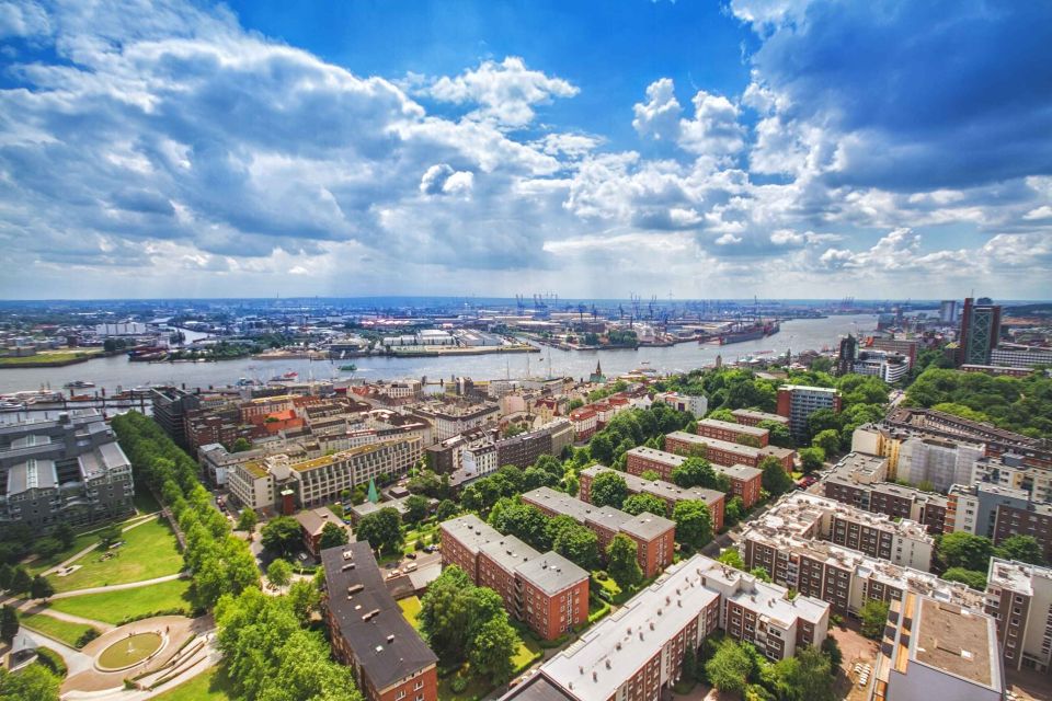 U-Boot Museum & War History Private Tour in Hamburg - Transportation Options