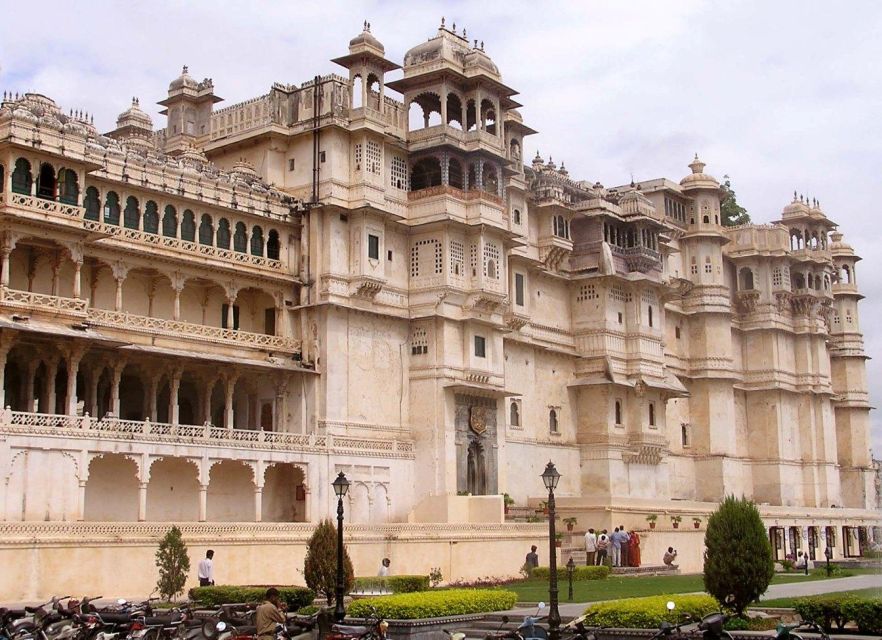 Udaipur & Mount Abu Tour 4 Night 5 Days By Car & Driver - Must-Visit Sites in Mount Abu