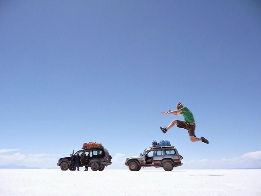 Uyuni: Salt Flats and Sunset Guided Tour With Lunch - What to Expect on the Tour