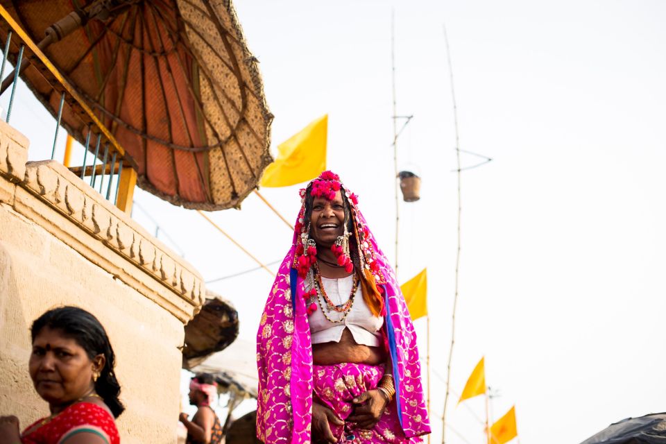 Varanasi Highlights. 1 Day Tour - Manikarnika Ghat Visit