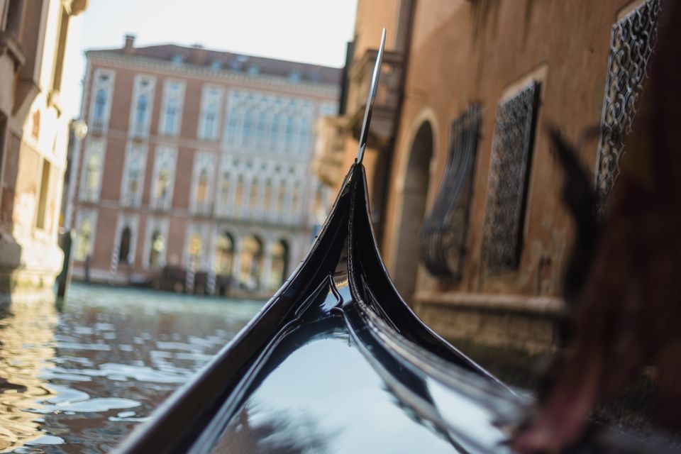 Venice: Romantic Sunset Shared Gondola Ride - Customer Ratings and Reviews