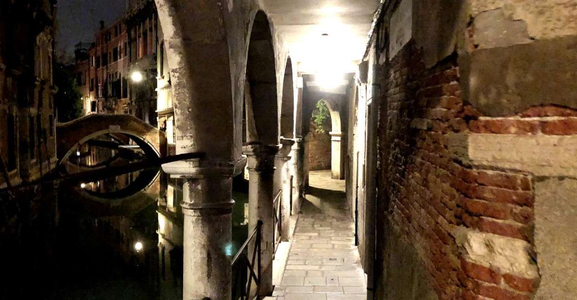 Venice Walking Tour by Night: Aperitif and Legends - Meeting Point and Departure