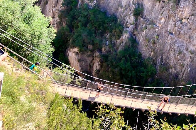 Walking the Famous Hanging Bridges of Chulilla - Weather Considerations