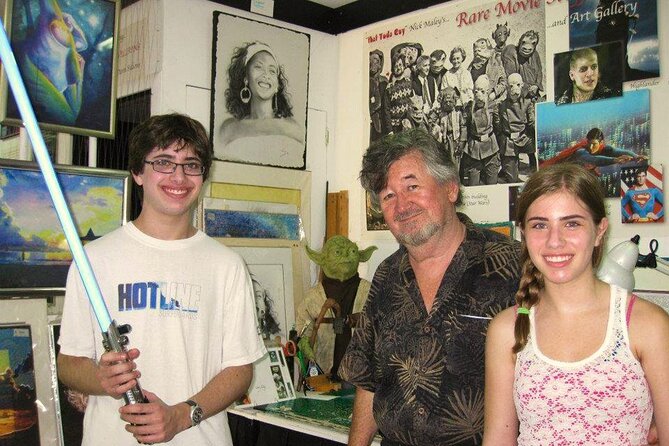 Yoda Guy Movie Exhibit (Hologram Tour) and Star Wars Celebrity - Special Features