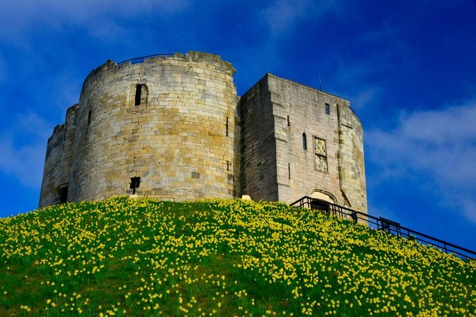 York Small-Group Evening Walking Tour With Guide - What to Expect During the Tour