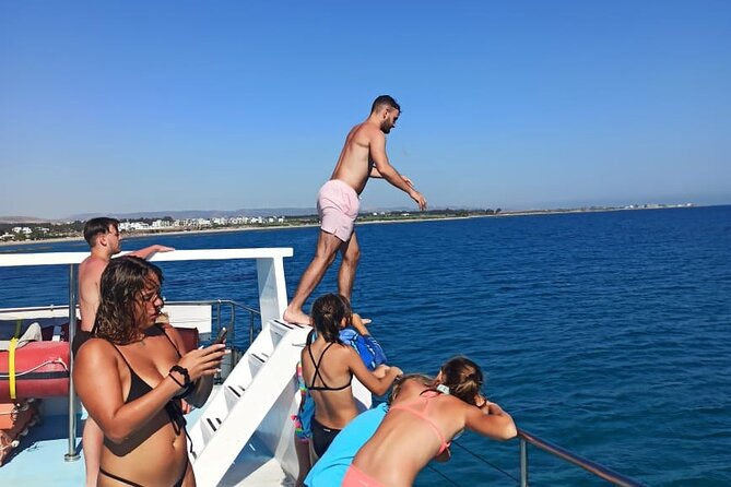 2.5 Hour Glass Bottom Boat Trip, Snorkeling, Sliding and Fun - Guest Reviews
