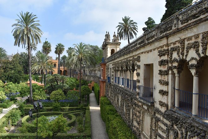 3-hour Seville Cathedral and Alcazar Skip-the-Line Combo Tour - Tips for an Enjoyable Tour