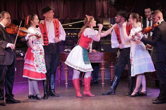 4 Course Dinner Cruise With Operetta and Folk Show - Entertainment Program