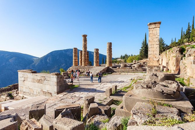 4-Day Greece Highlights Tour: Epidaurus, Mycenae, Olympia, Delphi and Meteora - Discovering Delphi