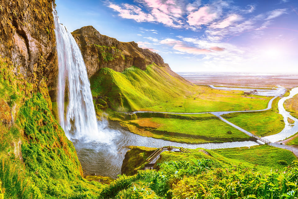 5-Day Iceland Stopover Package - Included Amenities