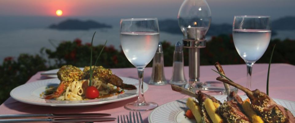 *Acapulco: Private Luxury Dinner, Drinks & High Cliff Divers - Flexible Booking and Cancellation Policy