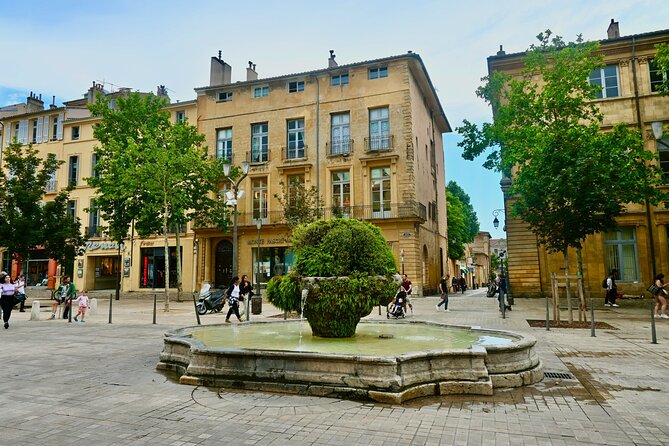 Aix-En-Provence Walking Historic Highlights Tour With a Local - Cancellation Policy and Weather
