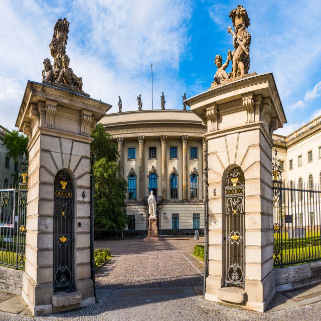 Albert Einstein in Berlin Private Guided Tour - Accessibility for Visitors