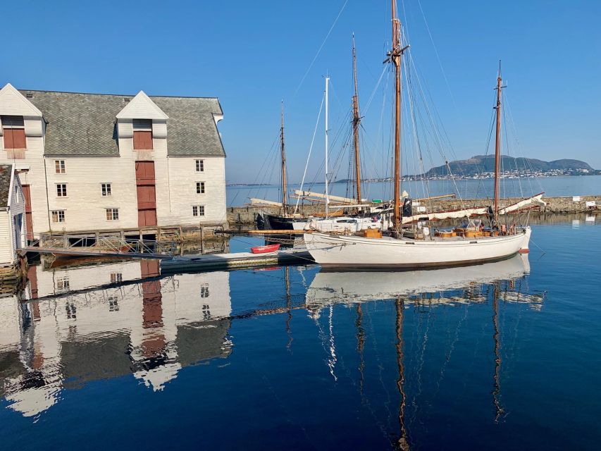 Alesund Private Sightseeing Tour on Foot and by Car - Booking Details