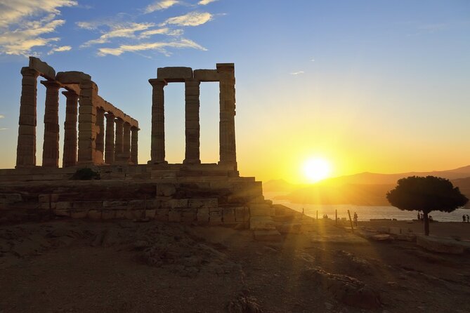 Athens Sea Kayak Tour to the Temple of Poseidon With Entrance Fee and Lunch - Lunch at a Traditional Tavern