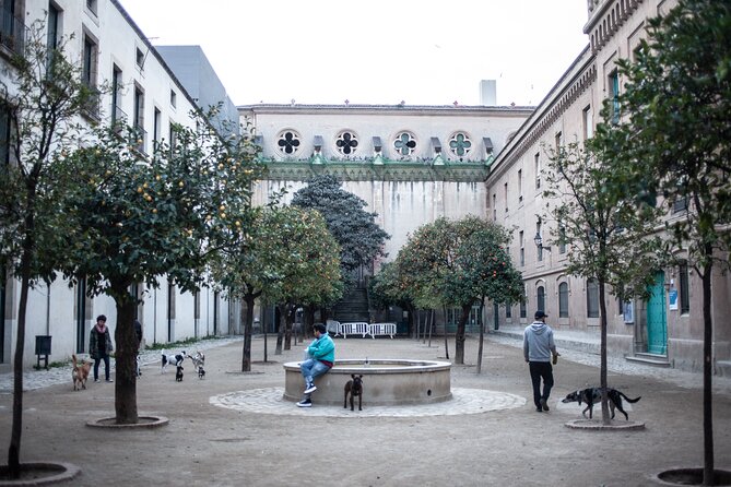 Barcelona El Raval Dark History Walking Tour - Reviews and Testimonials