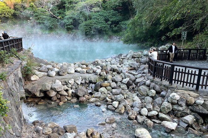 Beitou and Yangmingshan Day Tour From Taipei - Relaxing in Beitou Hot Springs