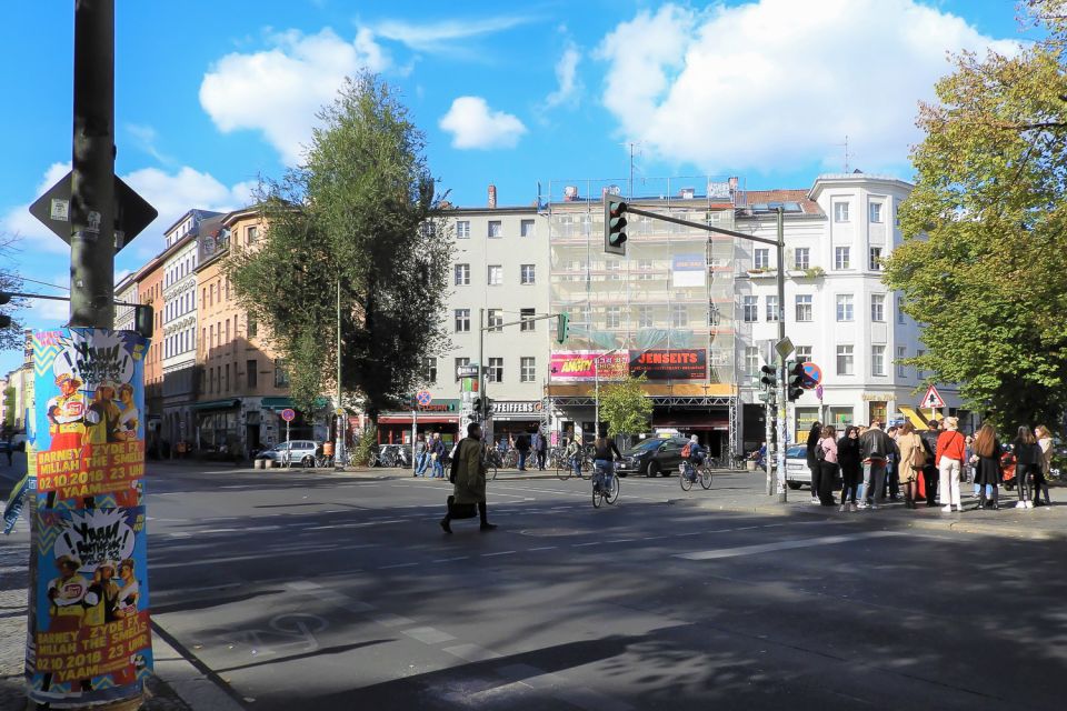 Berlin: Kreuzberg Guided Walking Evening Tour - Meeting Points and Tour Details