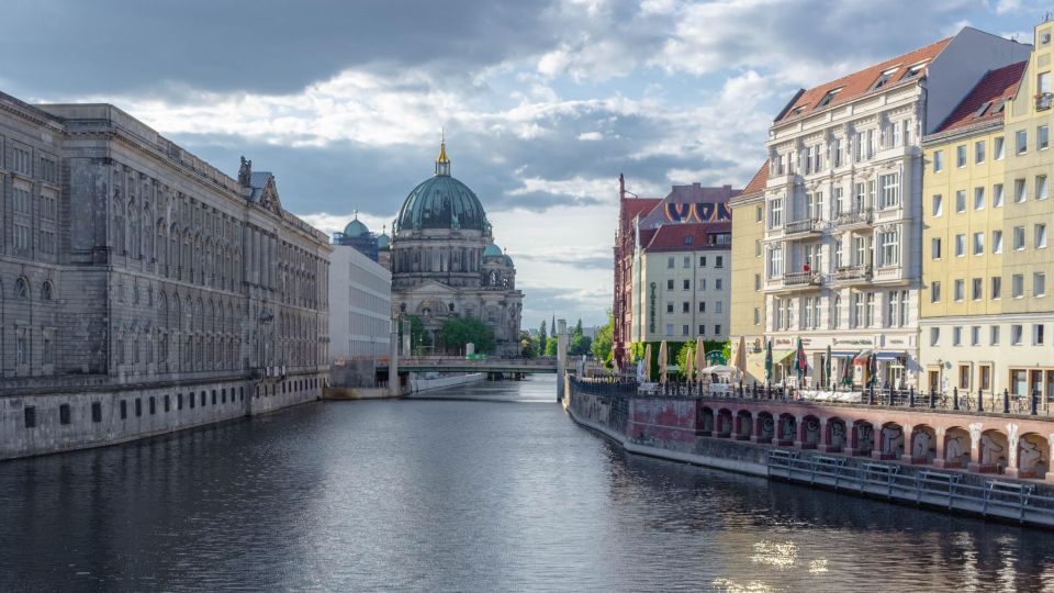 Berlin: Tour With Private Guide - Meet Your Guide