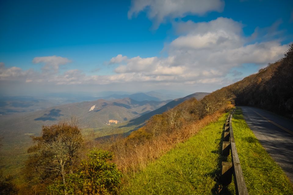 Blue Ridge Parkway – Driving Audio Tour (Roanoke ↔ Afton) - Accessing the Audio Tour With Action Tour Guide