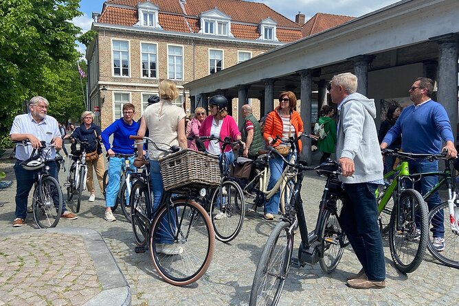 Bruges, Guided Retro Biketour: Highlights and Hidden Gems - Guided Expertise of Evelyn and Sebastian