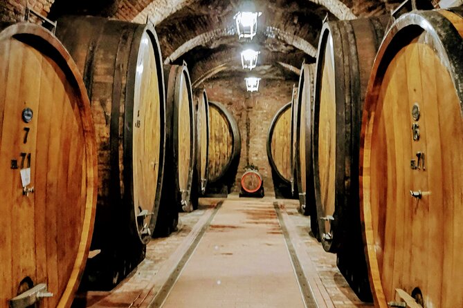 Brunello and Nobile, Wine Lover Tour Montalcino and Montepulciano - Exploring Medieval Montepulciano