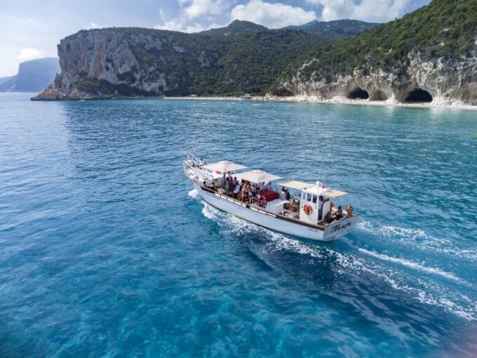 Cala Gonone: Guided Boat Tour to Cala Luna Beach - Best Time to Visit