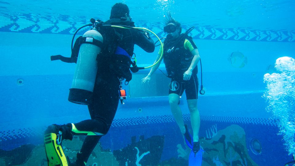 Cancun: Aquaworld Scuba Diving School - Manchones Reef