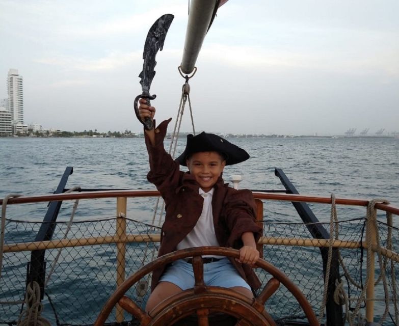 Cartagena, Colombia: Sunset Pirate Cruise With Open Bar - Customer Feedback and Ratings