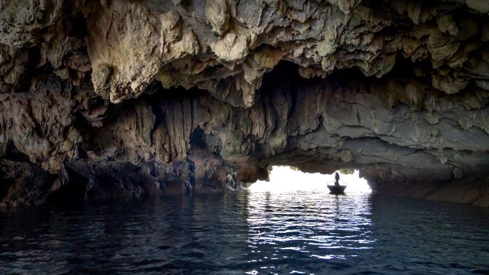 Cat Ba: Lan Ha & Ha Long Bay Kayak & Snorkel Boat Tour - Best Time to Book