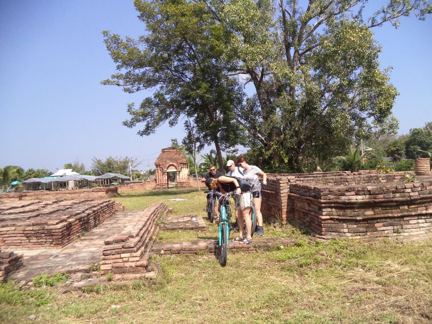 Chiang Mai Paradise Full Day Bicycle Tour - Farm and Village Experiences