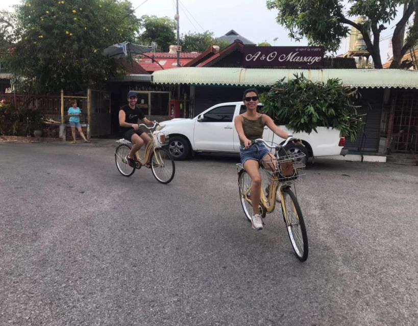 Chiang Mai Private Bike Tour (Half Day) - Exploring Old Chiangmai