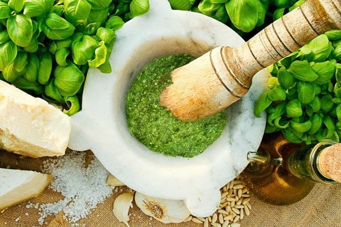 Cinque Terre Pesto Making Class, Boat Tour and Lunch - Local Insights and Attractions