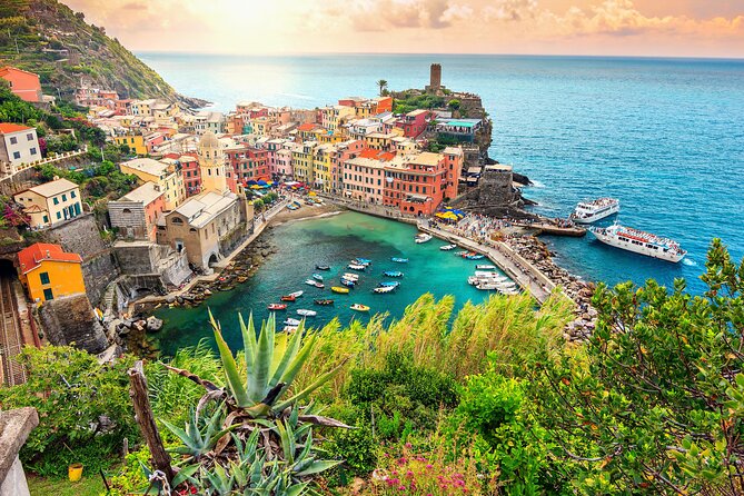 Cinque Terre Small Group or Private Day Tour From Florence - Important Considerations