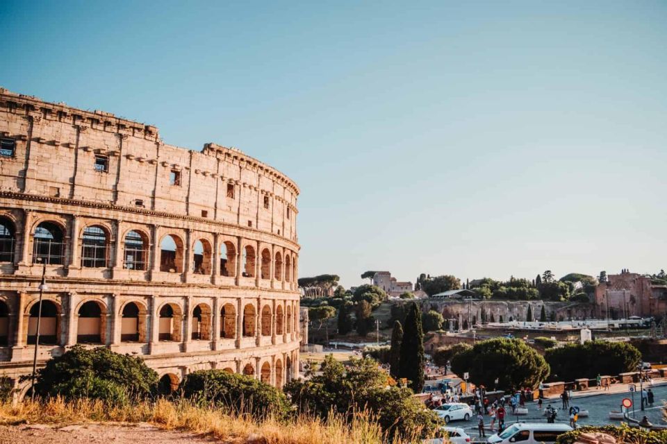 Colosseum & Rome: Romantic Walking Tour for Couples - Colosseum and Its History