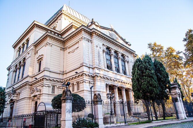 Discover the Jewish Ghetto of Rome on a Small Group Walking Tour - Finishing in Trastevere