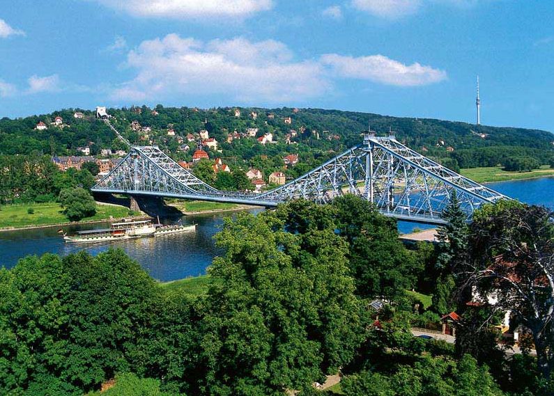Dresden: City Sightseeing Tour With Live Guide - Booking Information
