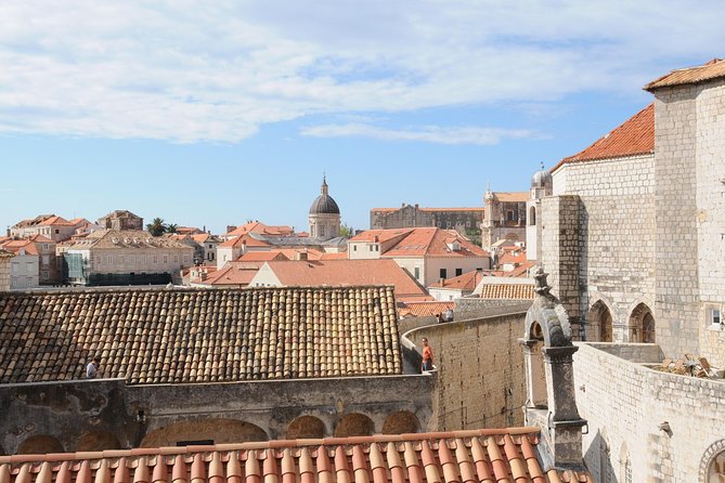 Dubrovnik City Walls Tour - Group Size and Accessibility