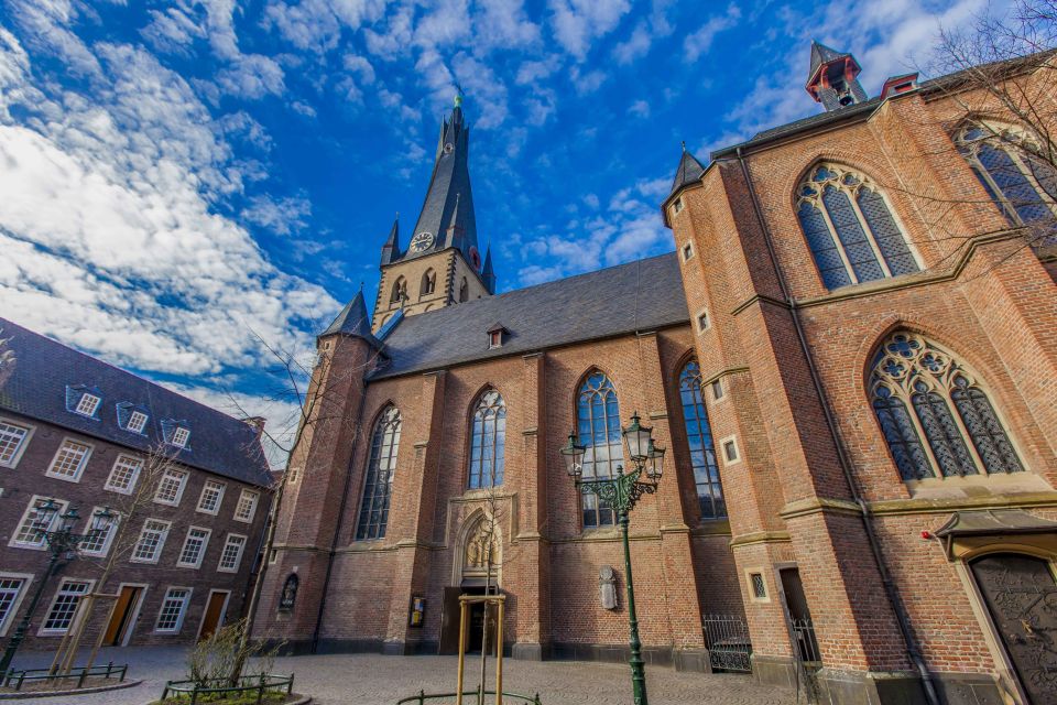 Düsseldorf: Classic City Segway Tour - Tour Highlights