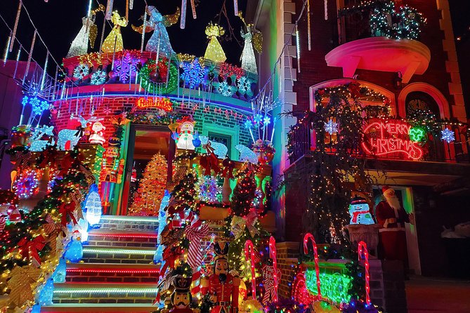 Dyker Heights Christmas Lights Guided Tour - Accessibility and Fitness Requirements