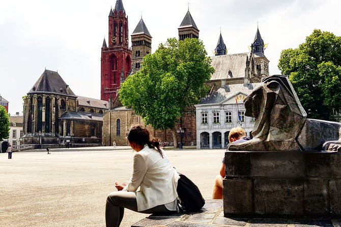 E-Scavenger Hunt Maastricht: Explore the City at Your Own Pace - GPS-Based Puzzle Challenges