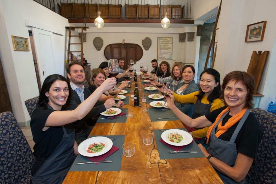 Florence: Authentic Pasta Making Class - Comfortable Attire and Accessories