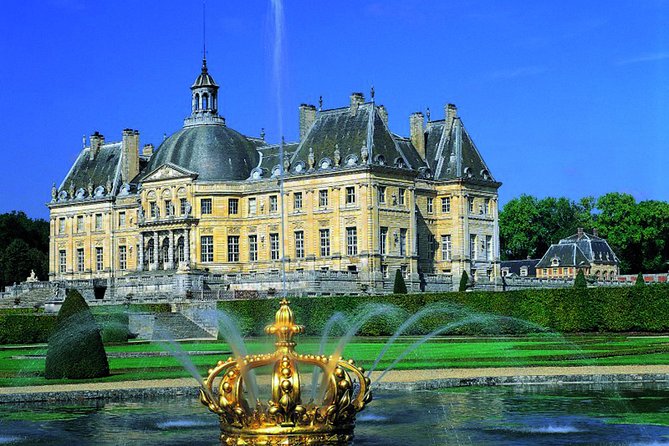 Fontainebleau and Vaux Le Vicomte Chateaux Day Trip From Paris - Transportation Details