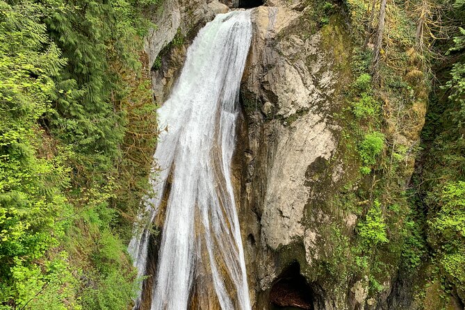 Forest Hike to Gorgeous Twin and Snoqualmie Falls - Scenic Locations to Explore