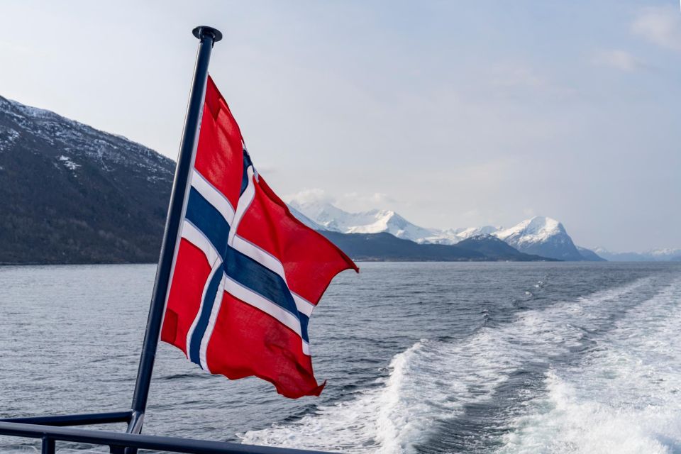 From Ålesund: Winter Fjord Cruise to Geirangerfjord - Important Travel Information