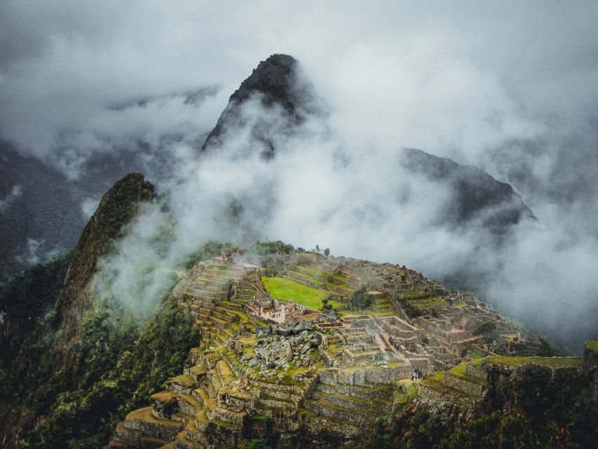 From Cusco: 2-Day Sacred Valley and Machupicchu by Train - Boarding the Train to Aguas Calientes