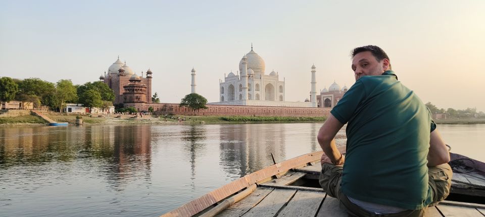 From Delhi : Taj Mahal and Agra Fort Tour By Private Car - Language and Guide Services